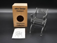 Chaise de jardin miniature